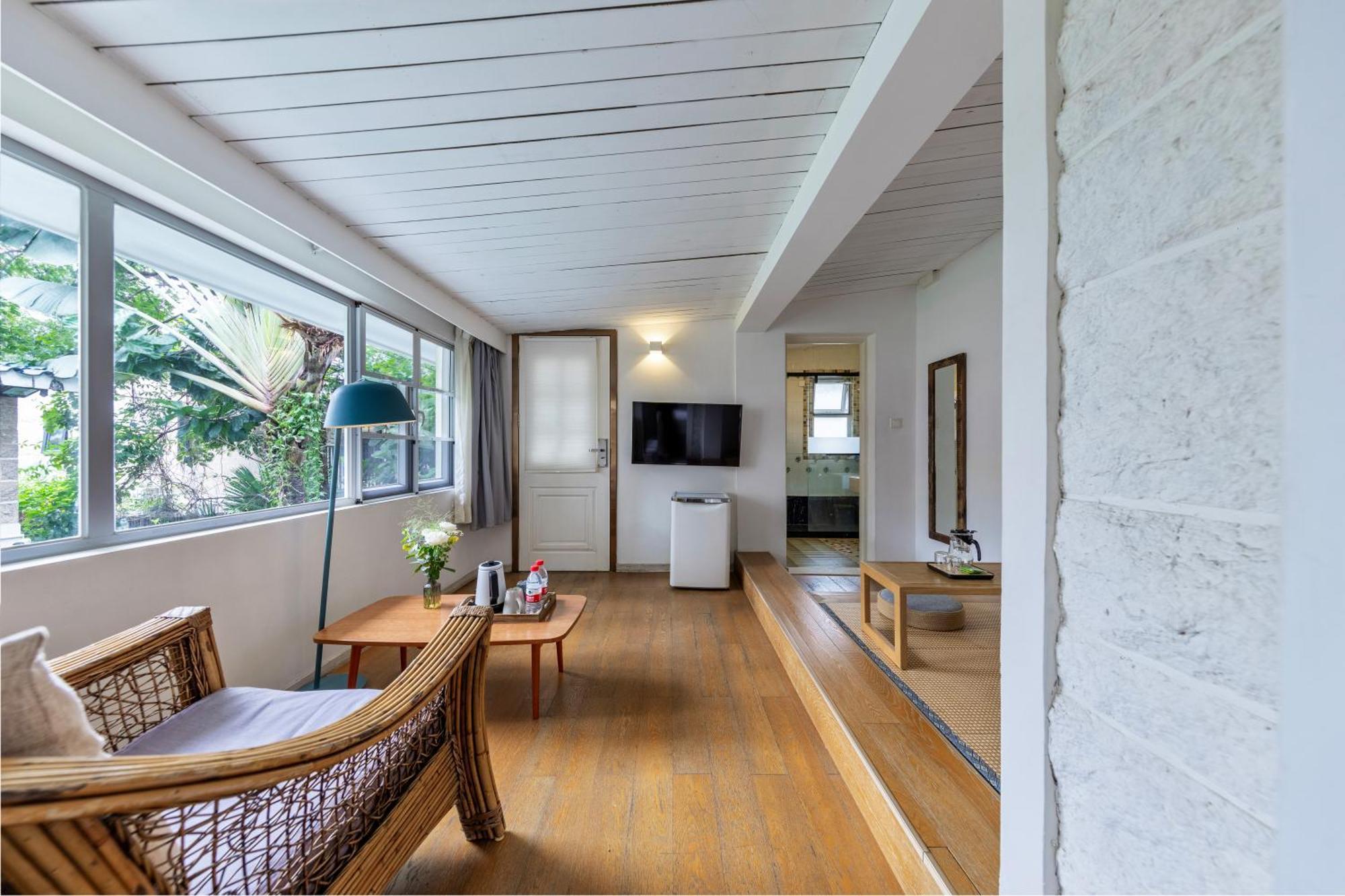 Shenzhen No'6 Garden Villa --French Window With Garden View,Close To Sea World &Shekou Ferry Port &K11 Ecoast &Subway Nearby ,Offer Western Food And Coffee &English Speaking With Tour Services Luaran gambar