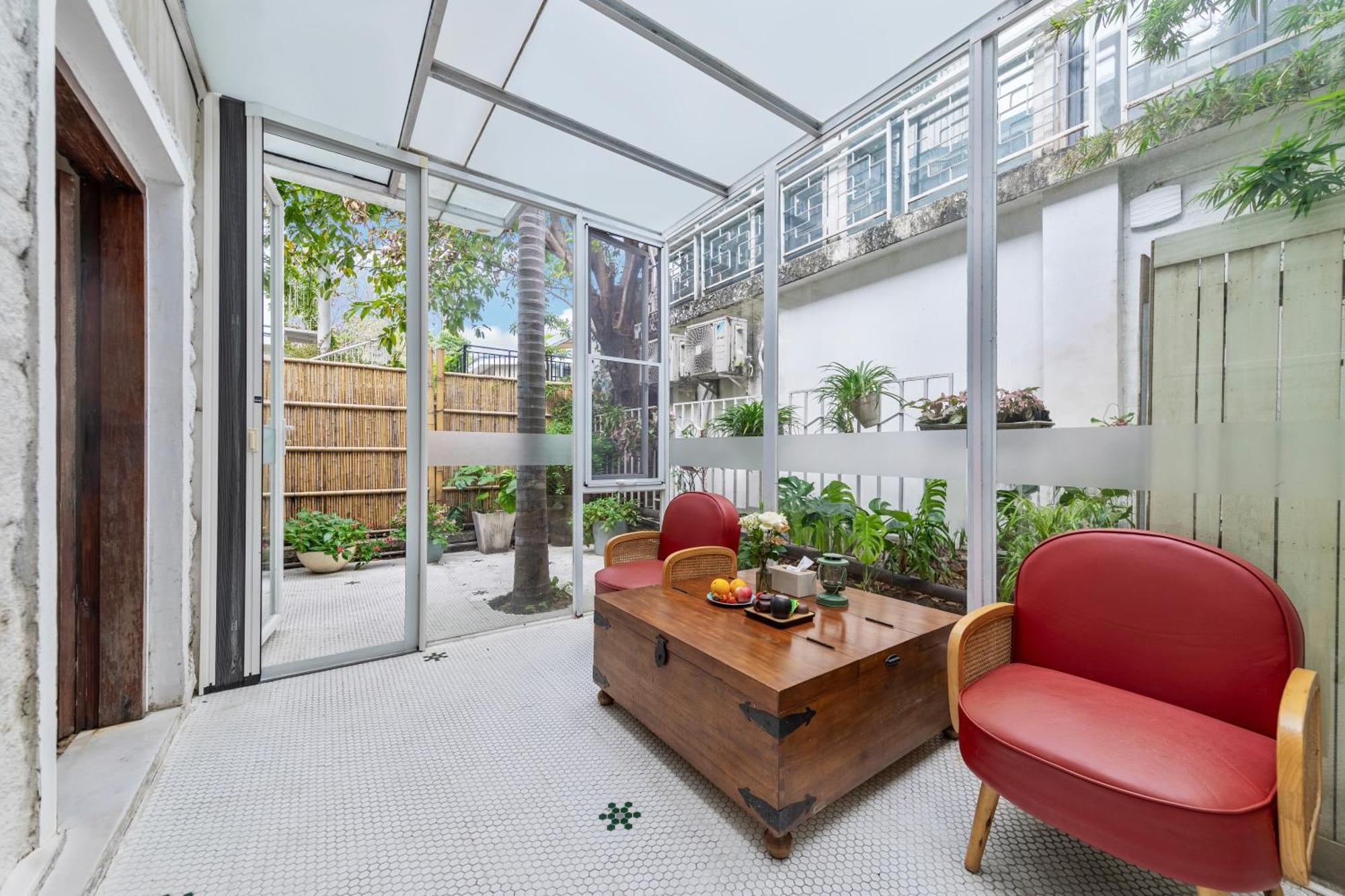 Shenzhen No'6 Garden Villa --French Window With Garden View,Close To Sea World &Shekou Ferry Port &K11 Ecoast &Subway Nearby ,Offer Western Food And Coffee &English Speaking With Tour Services Luaran gambar