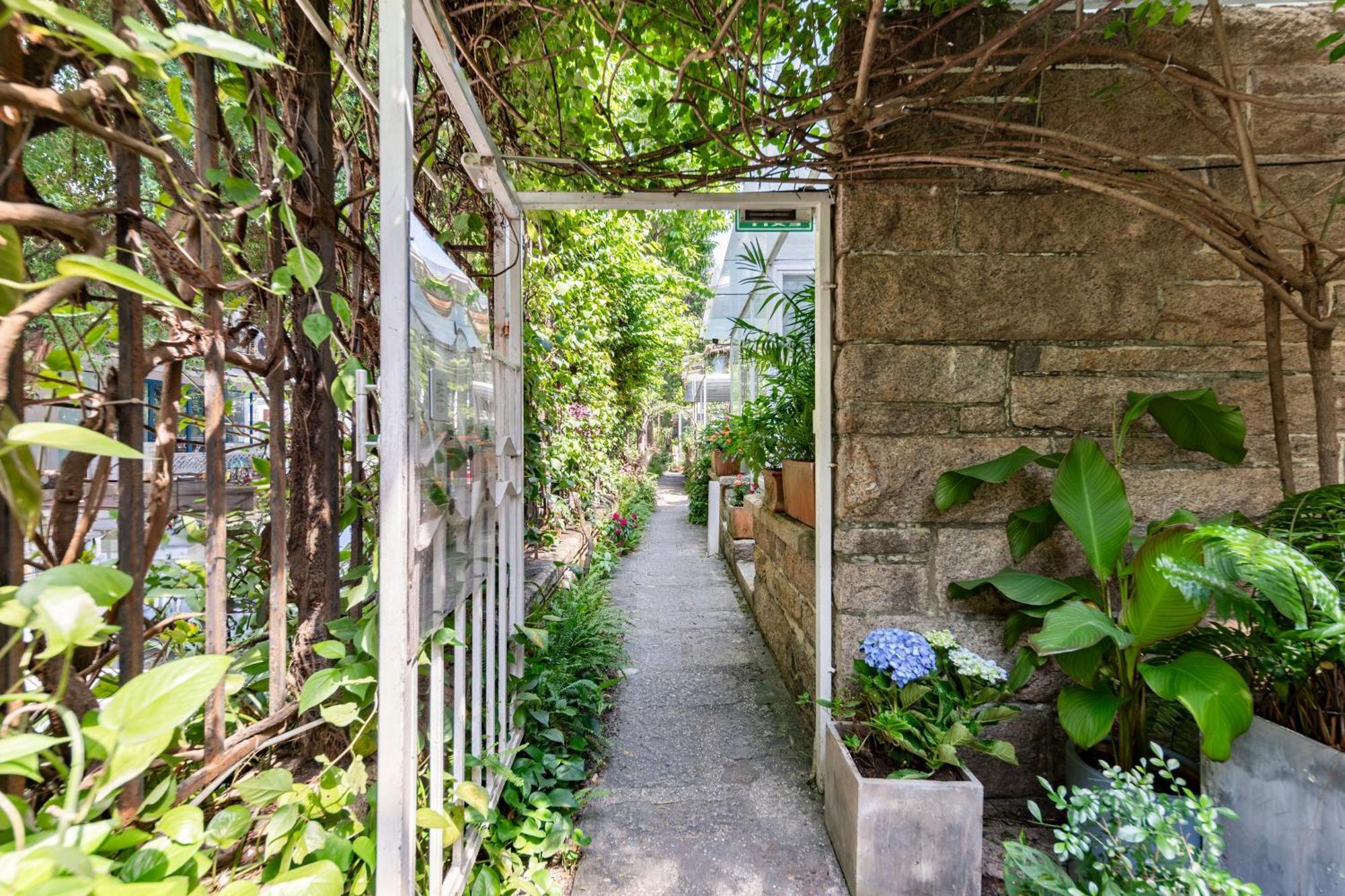 Shenzhen No'6 Garden Villa --French Window With Garden View,Close To Sea World &Shekou Ferry Port &K11 Ecoast &Subway Nearby ,Offer Western Food And Coffee &English Speaking With Tour Services Luaran gambar